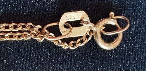 9CT Gold Necklace with a real diamond heart pendant