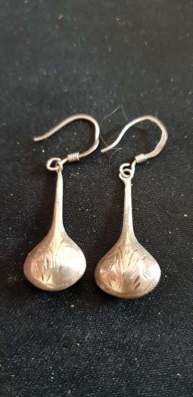 Sterling silver drop/dangle earring set with pattern