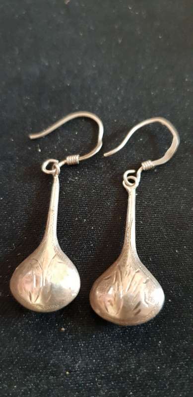 Sterling silver drop/dangle earring set with pattern