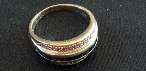18ct white gold with diamonds and blue saphires ring
