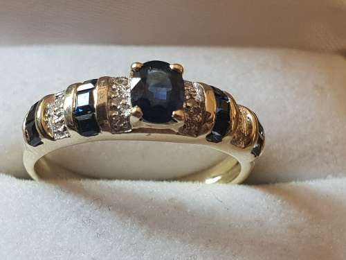 Sapphire and Diamond 14ct gold ring