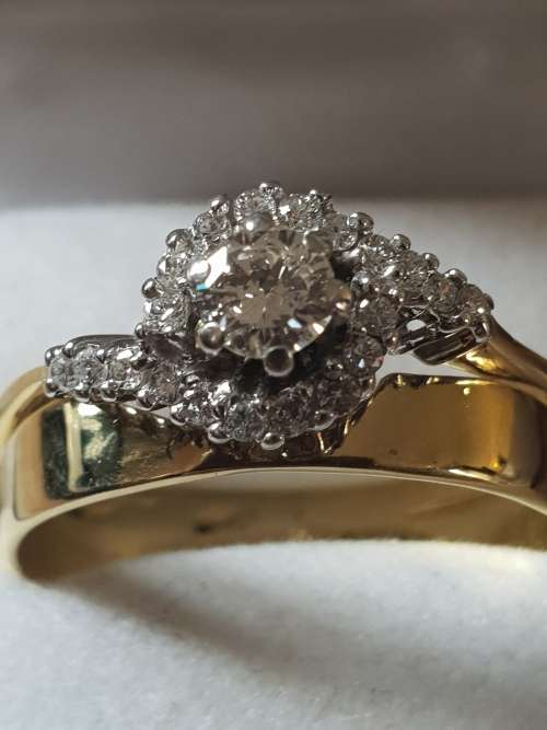 18ct yellow & white gold diamond wedding ring & engagement ring claw set 0.50 carats