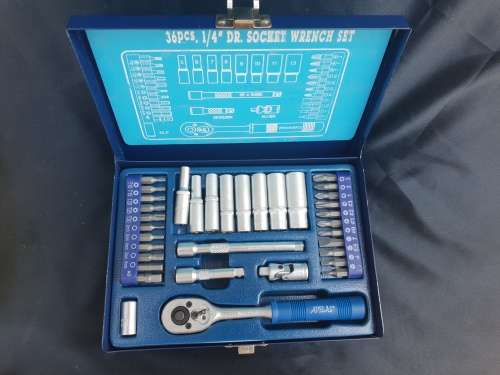 36 piece 1/4" drive Socket wrench set