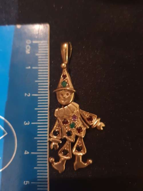 9ct gold clown Vintage with Ruby/Amethyst/Emerald/dark sapphire-moving limbs and head