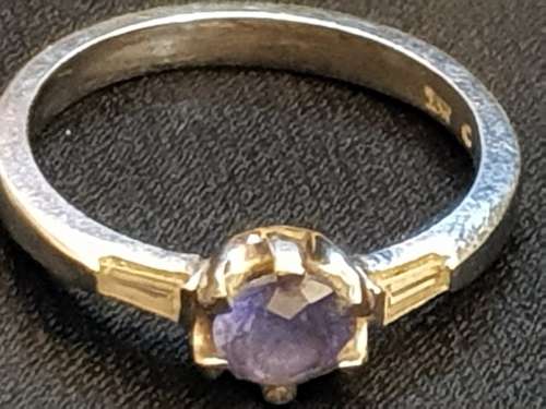 18ct gold Genuine Tanzanite and Diamond ring