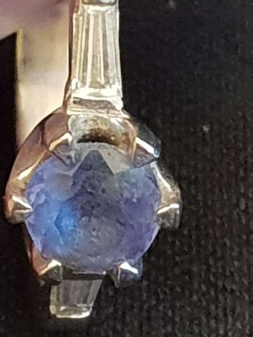 18ct gold Genuine Tanzanite and Diamond ring