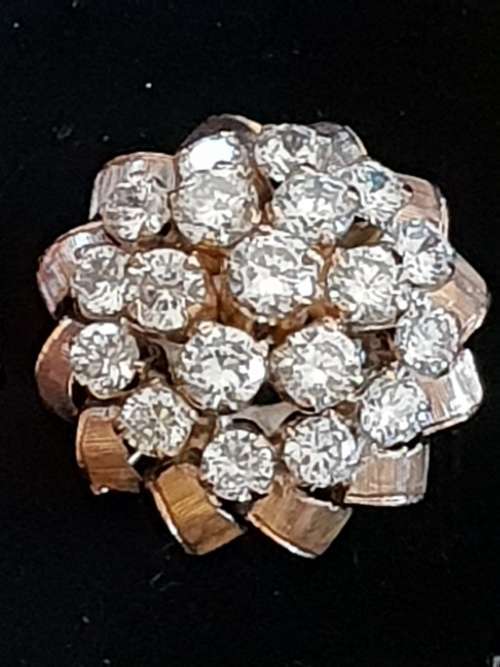 Stunning 9ct yellow gold and Cubic Zirconia ring