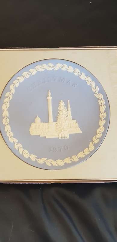 Wedgwood Blue and White Christmas Plate -Trafalgar Square-1970