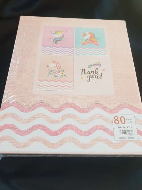 Brand new sealed Photo album hold 80 photo`s 4`x6`(10.16cm x 15.24 cm)