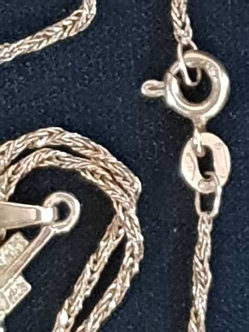 9ct yellow gold and C.Z necklace and pendant set
