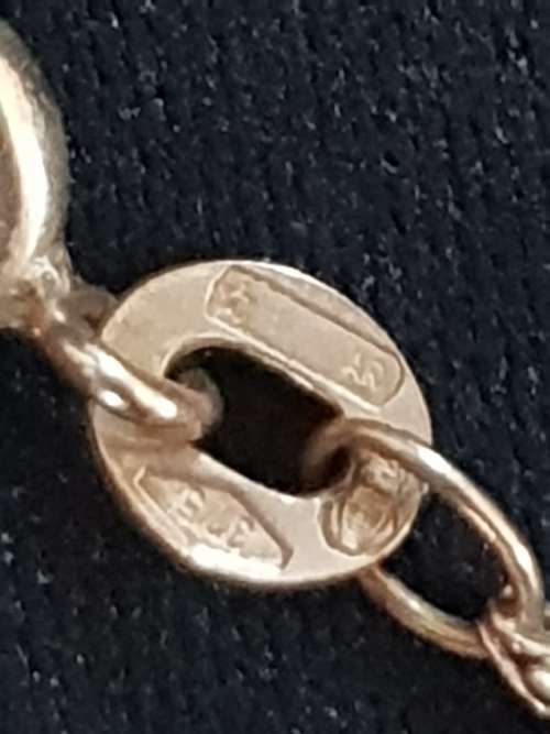 9ct yellow gold and C.Z necklace and pendant set