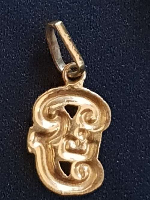 9ct yellow gold Hindi ohm symbol pendant