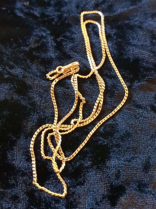 Stunning Solid 22ct yellow gold Necklace