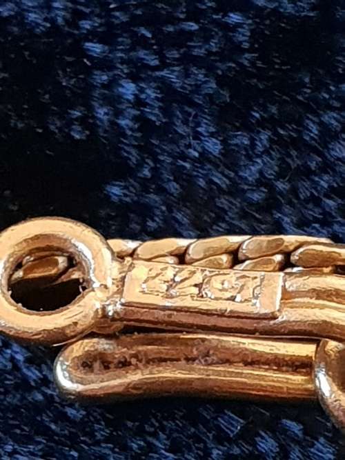 Stunning Solid 22ct yellow gold Necklace