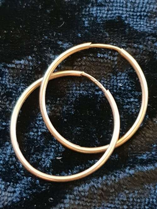 9CT yellow gold light weight, delicate hoop earrings