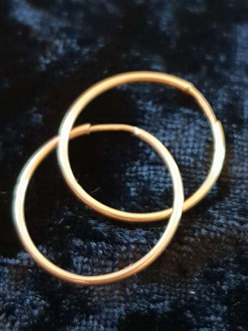 9CT yellow gold light weight, delicate hoop earrings