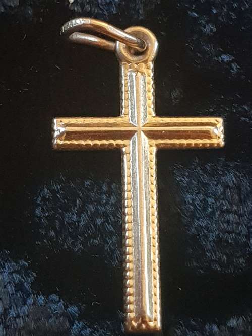 9ct gold cross