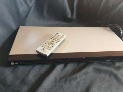 L.G DVD/CD model DV380 player with remote