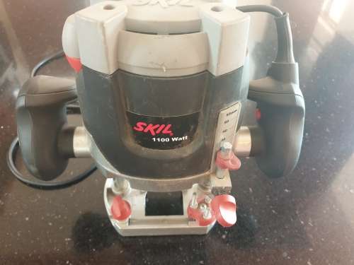 Skil model 1830- 1100 Watt router