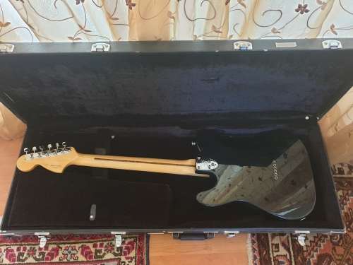 FENDER TELECASTER DELUXE-MADE IN MEXICO GUITAR and HARD CASE