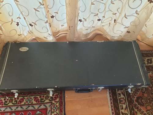 FENDER TELECASTER DELUXE-MADE IN MEXICO GUITAR and HARD CASE