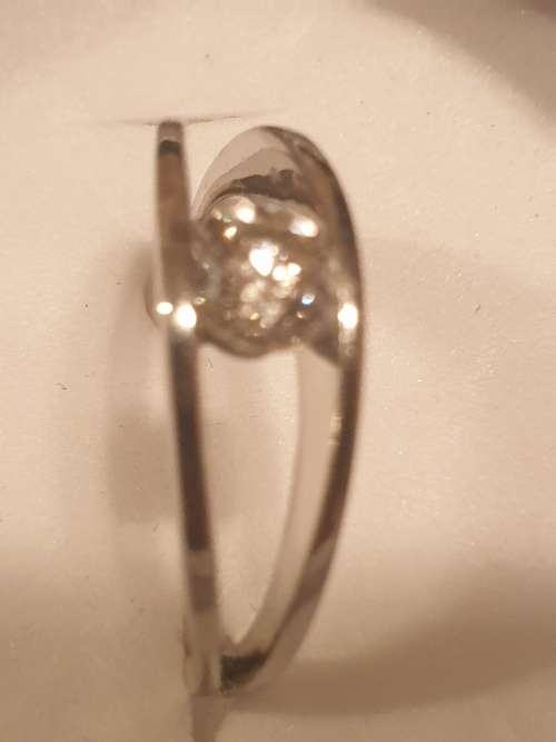 Platinum and 0.44 carat genuine Diamond solitaire Ring