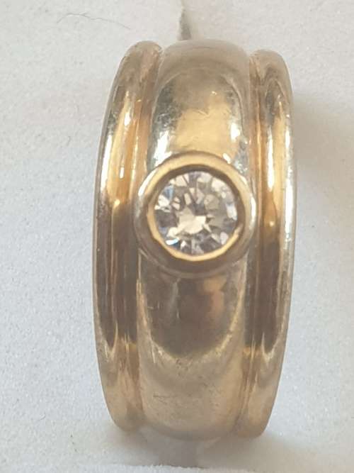 9ct yellow gold and cubic zirconia broad ring