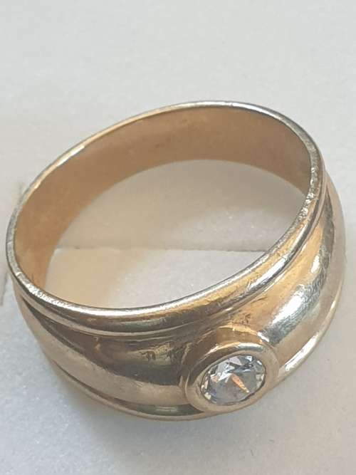 9ct yellow gold and cubic zirconia broad ring
