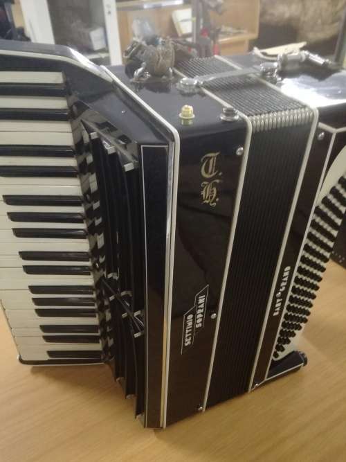 Rare vintage Settimio Soprani Baby Grand 96 key black Piano Accordion