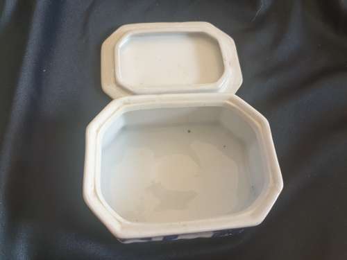 Genuine Ming blue and White Butterfly trinket box -Rectangular