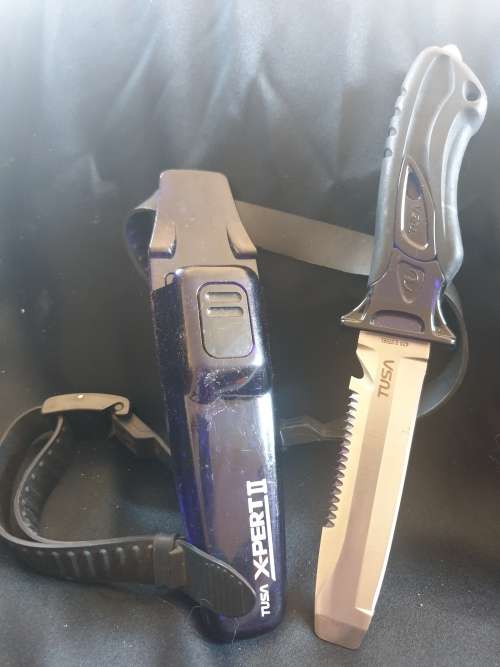 Tusa Expert II scuba diving knife and sheath