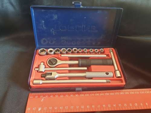 17pc Topline chrome vanadium socket set in metal case