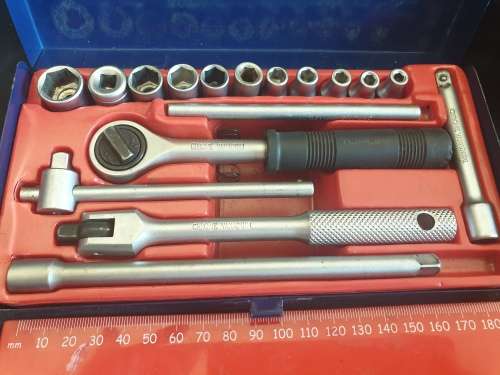 17pc Topline chrome vanadium socket set in metal case