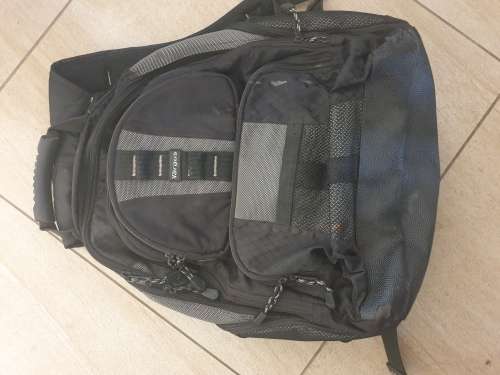 Targus laptop bag/Rucksack with compartments