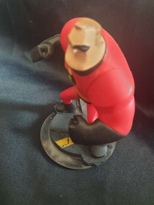 Disney Infinity Incredible set Mrs. Incredible and Mr. Incredible and  Violet
