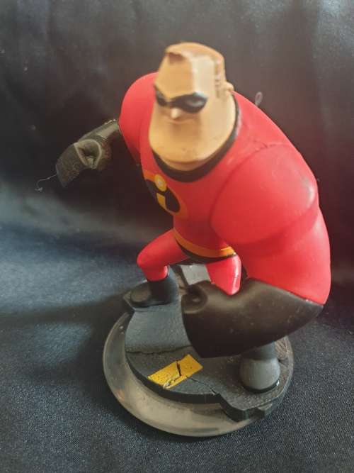 Disney Infinity Incredible set Mrs. Incredible and Mr. Incredible and  Violet