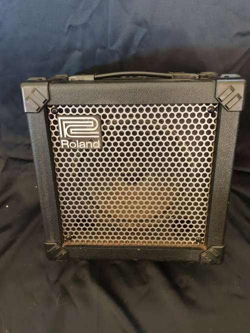 Roland Cube 20 Guitar Amp