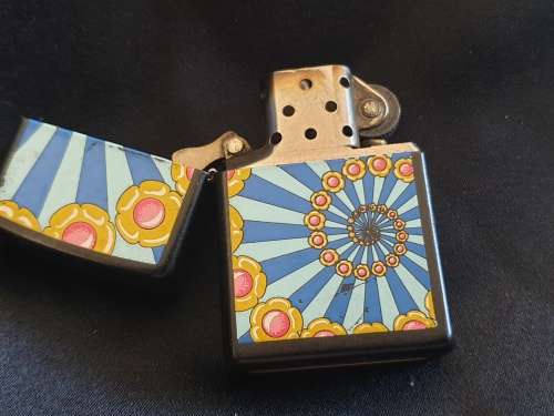 Zippo Lighter highly collectable 2003 blue,yellow,pink spiral patterned  zippo