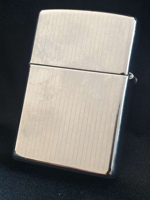 Zippol lighter 2nd hand Vertical lines