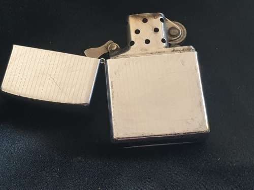 Zippol lighter 2nd hand Vertical lines