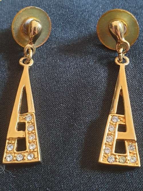 Gold plated modern necklace with matching earrings