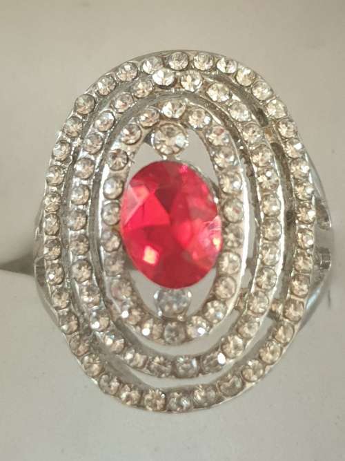 Ring Red and White