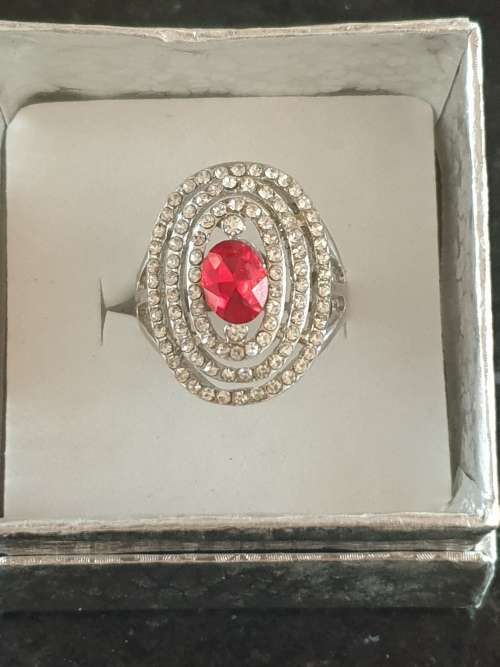 Ring Red and White