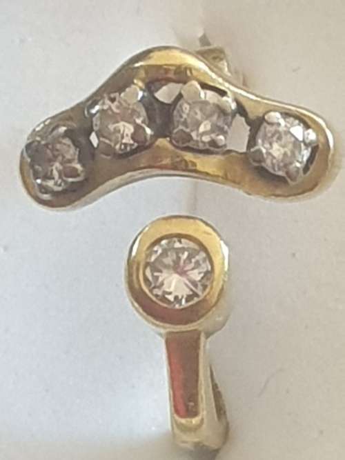 18ct gold and 5x Diamond hand made ring