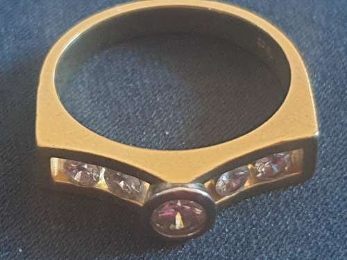 18ct yellow gold 0.76 carats diamond ring