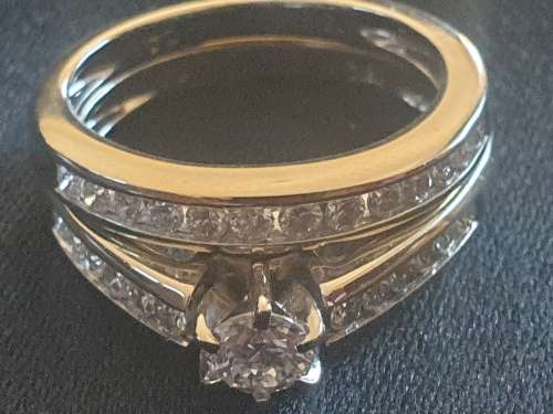 Stunning 18ct white gold and Diamond Wedding set