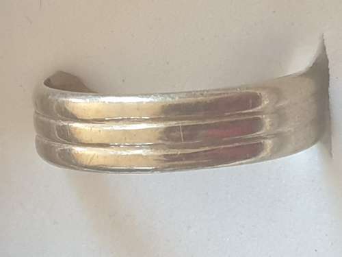 9ct genuine yellow gold broad band ring (3 band style)