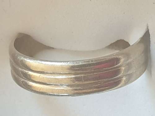 9ct genuine yellow gold broad band ring (3 band style)