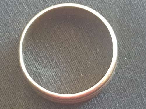 9ct genuine yellow gold broad band ring (3 band style)