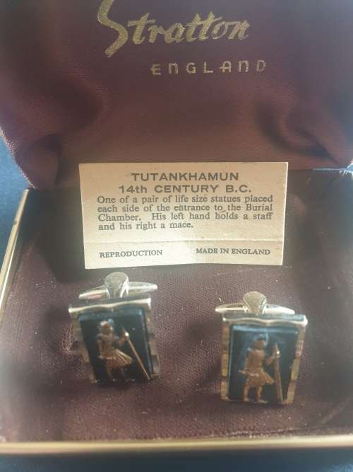 Tutankhamen Vintage cufflinks set in vintage case